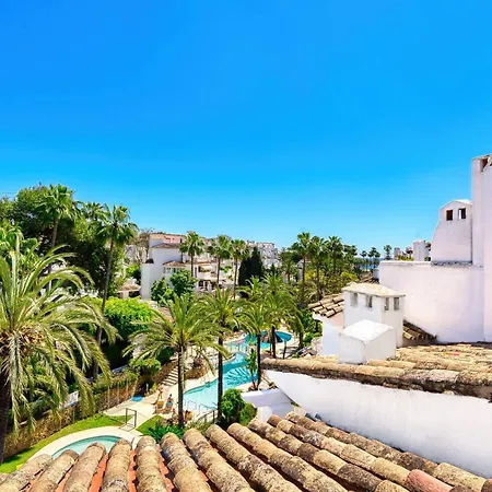 شقة 1081 Luxurious Beachfront Penthouse With Private Jacuzzi ماربيا