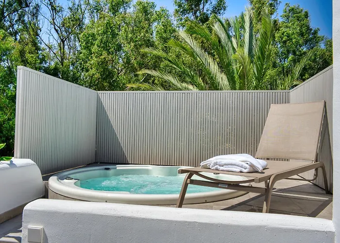 1081 Luxurious Beachfront Penthouse With Private Jacuzzi * Marbella