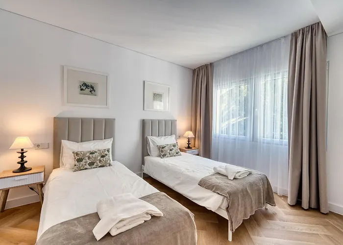 1081 Luxurious Beachfront Penthouse With Private Jacuzzi Lägenhet *