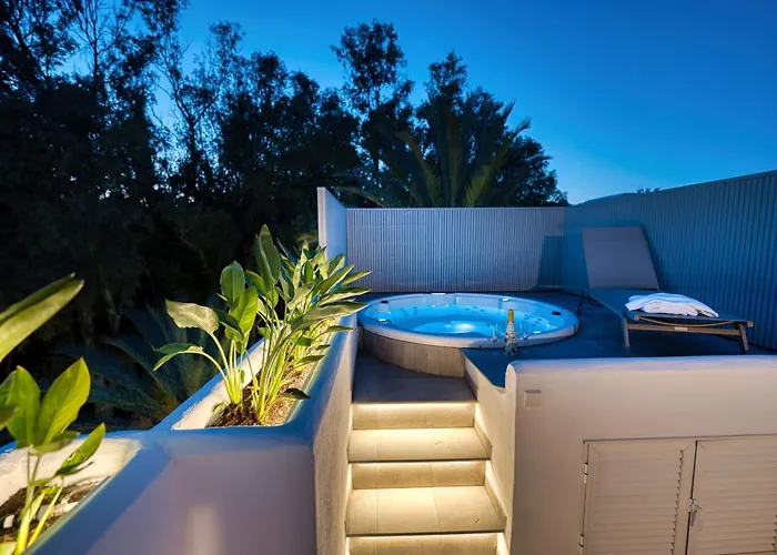 Lägenhet 1081 Luxurious Beachfront Penthouse With Private Jacuzzi Marbella