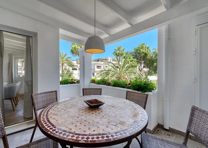 1081 Luxurious Beachfront Penthouse With Private Jacuzzi Marbella