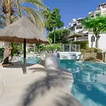 1081 Luxurious Beachfront Penthouse With Private Jacuzzi Appartement Marbella