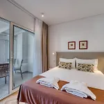 Appartement 1081 Luxurious Beachfront Penthouse With Private Jacuzzi