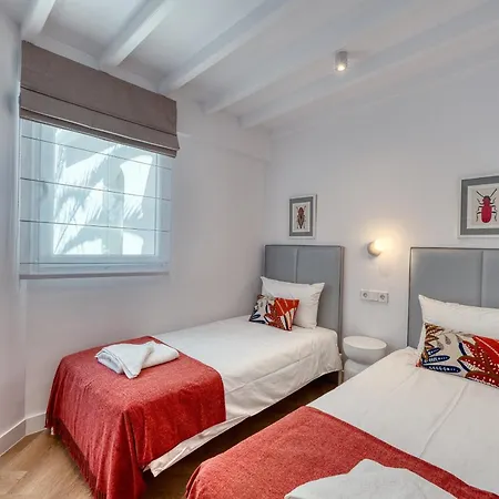 1081 Luxurious Beachfront Penthouse With Private Jacuzzi * Marbella