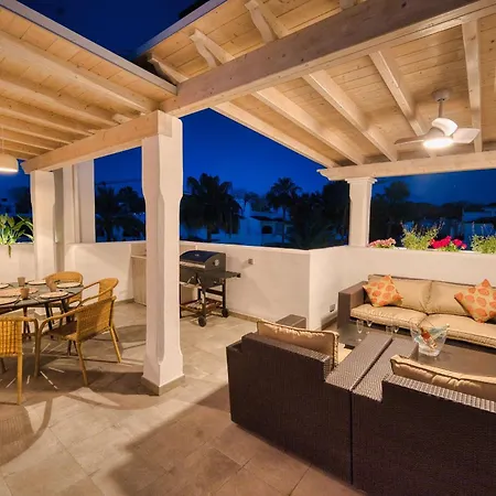 Apartmán 1081 Luxurious Beachfront Penthouse With Private Jacuzzi *