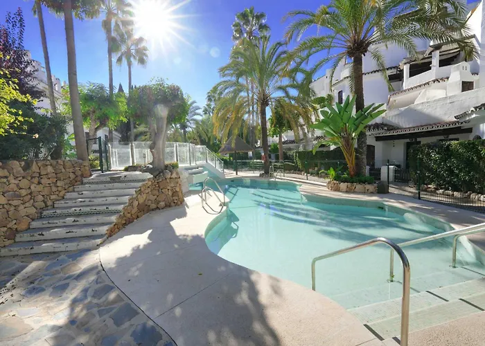 1081 Luxurious Beachfront Penthouse With Private Jacuzzi Apartment *